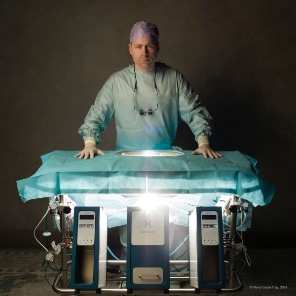 Photo Vincent de Mijer as a surgeonmage