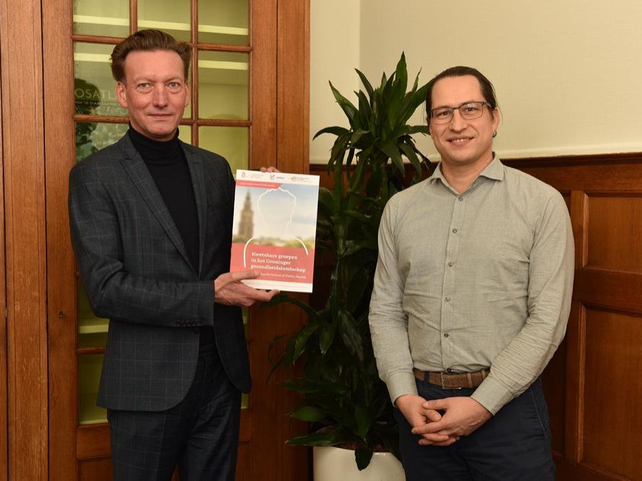 Gedeputeerde Tjeerd van Dekken en Jochen Mierau