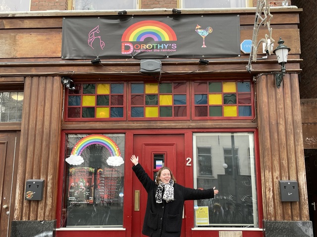 Hylke in front of Dorothy's!