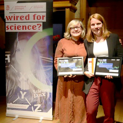 The winners: Kateryna Frantseva and Anouk Willems | Photo Science LinX