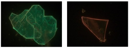 Twee perovskietkristallen van hetzelfde materiaal die toch een verschillend kleurenspectrum uitzenden | Illustratie Loi Lab
