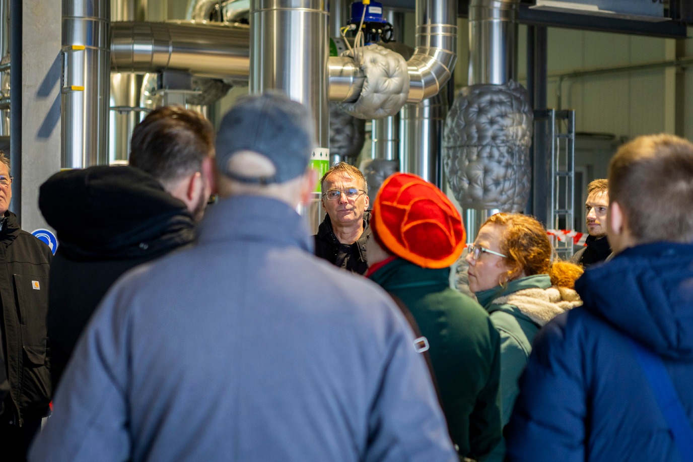 Foto van rondleiding bij Zonthermisch Park Dorkwerd